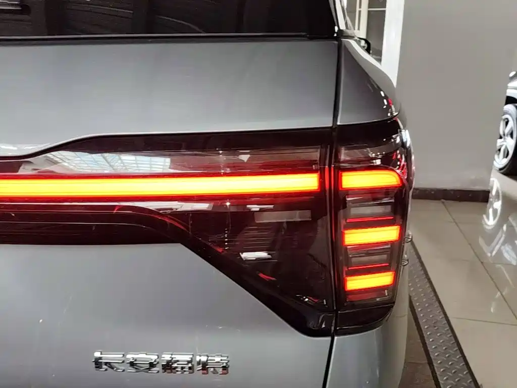 Ford Edge — фото 8