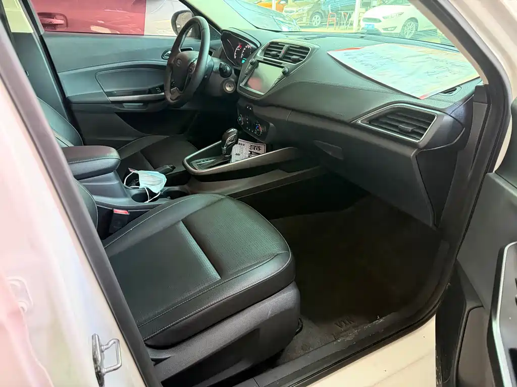 Ford Escort — фото 10