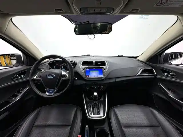 Ford Escort — фото 4