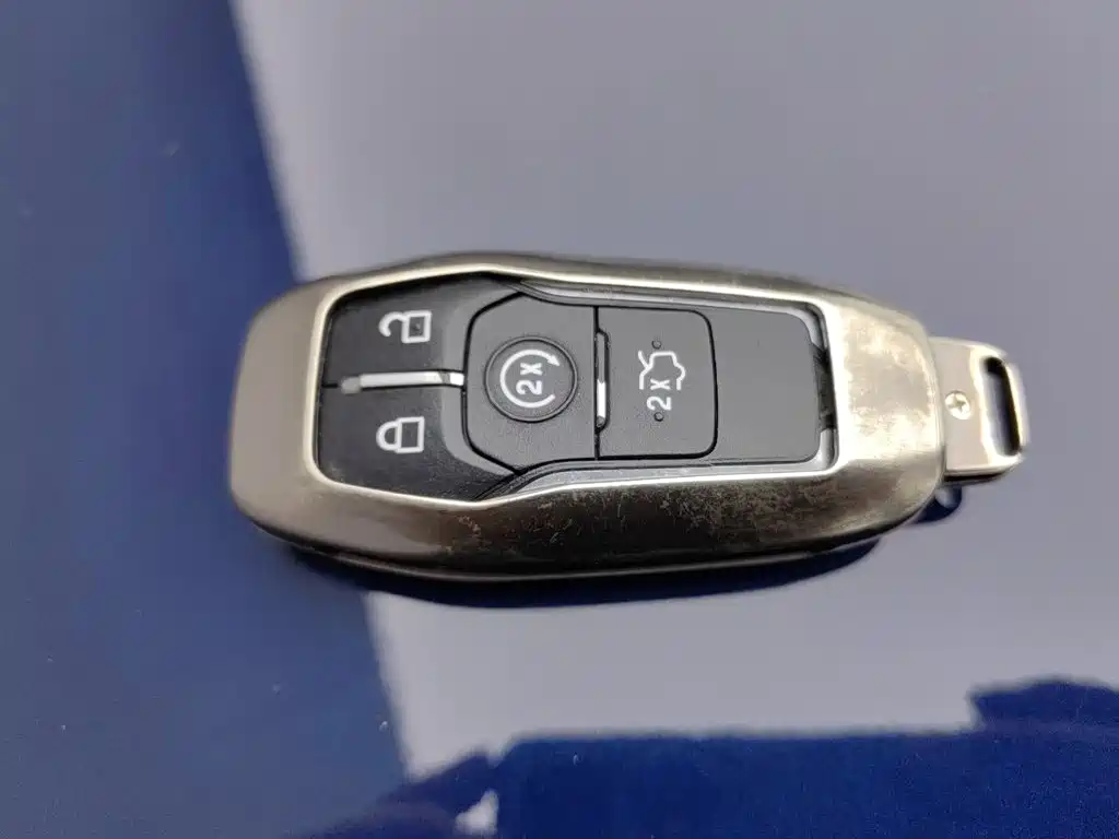 Ford Taurus — фото 19