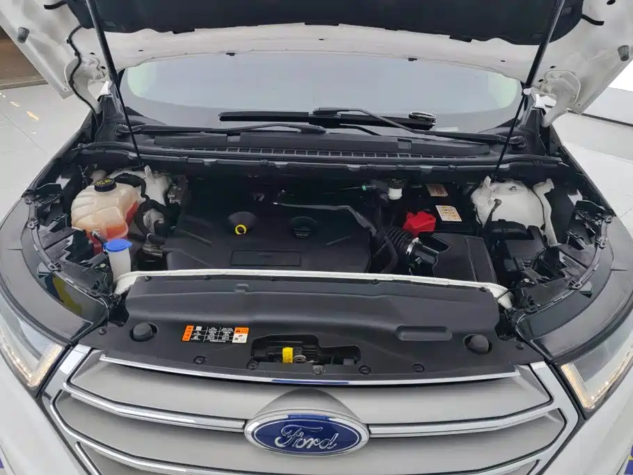 Ford Edge — фото 10
