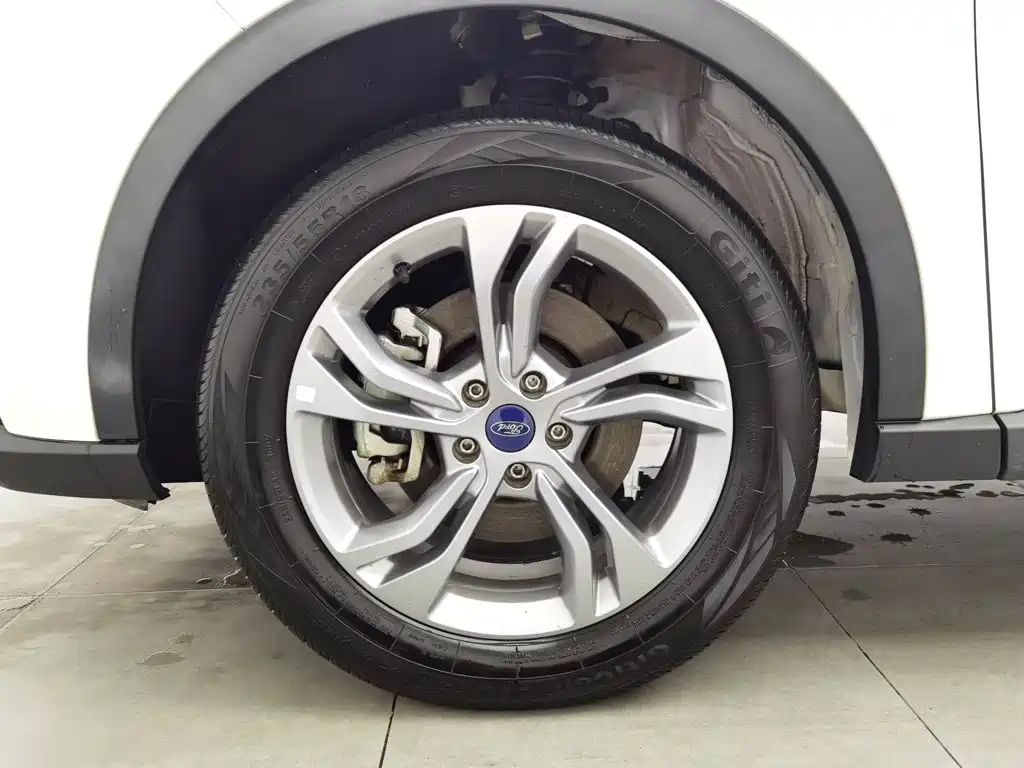 Ford Equator Sport — фото 17