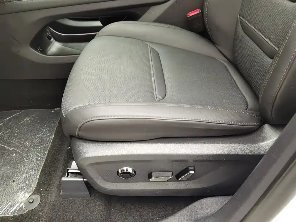 Ford Equator Sport — фото 20