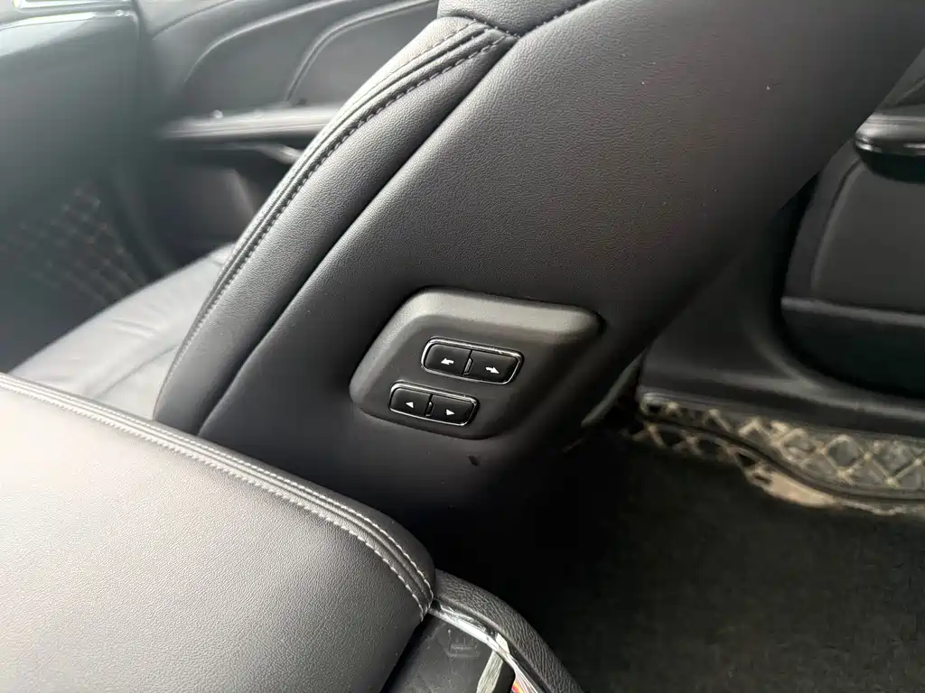Ford Taurus — фото 10