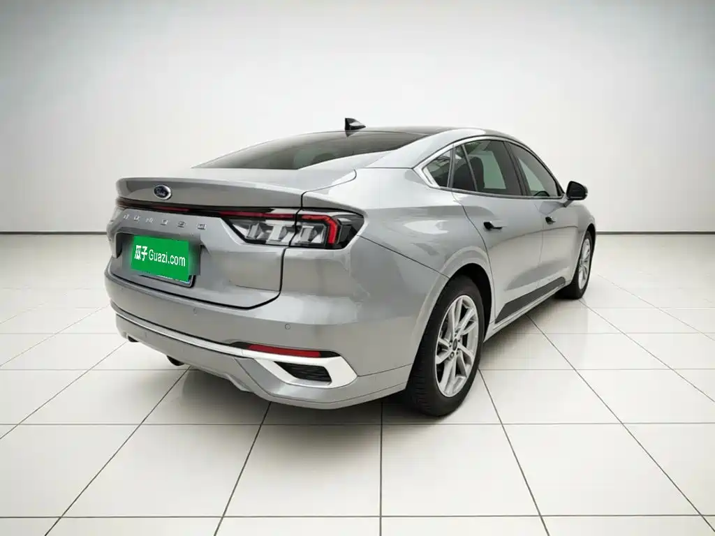 Ford Mondeo — фото 6