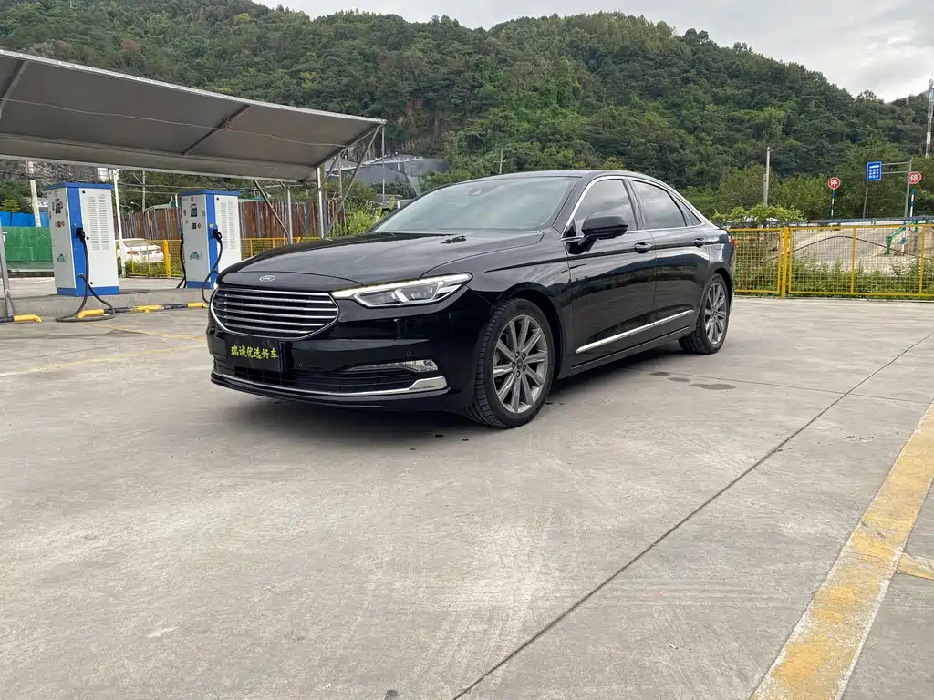 Ford Taurus