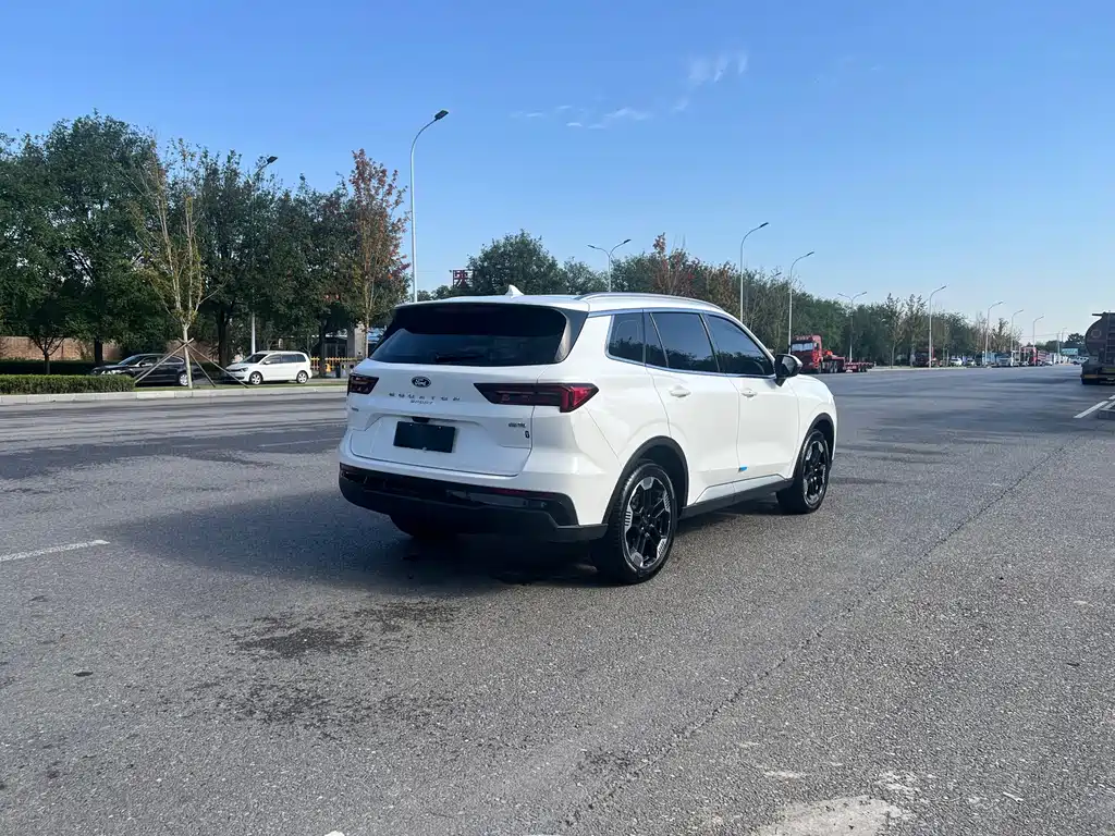 Ford Equator Sport — фото 20