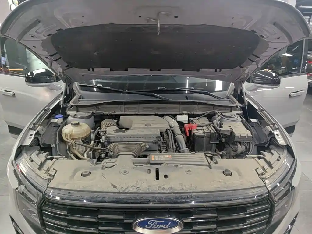 Ford Edge — фото 20