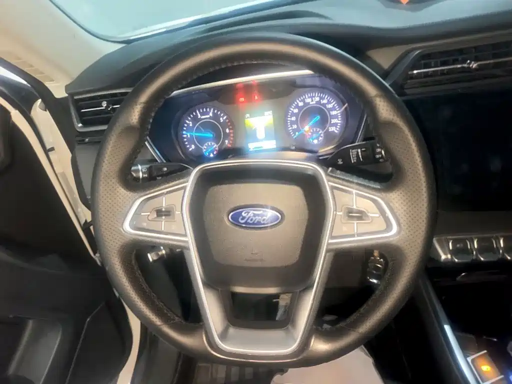 Ford Territory — фото 11