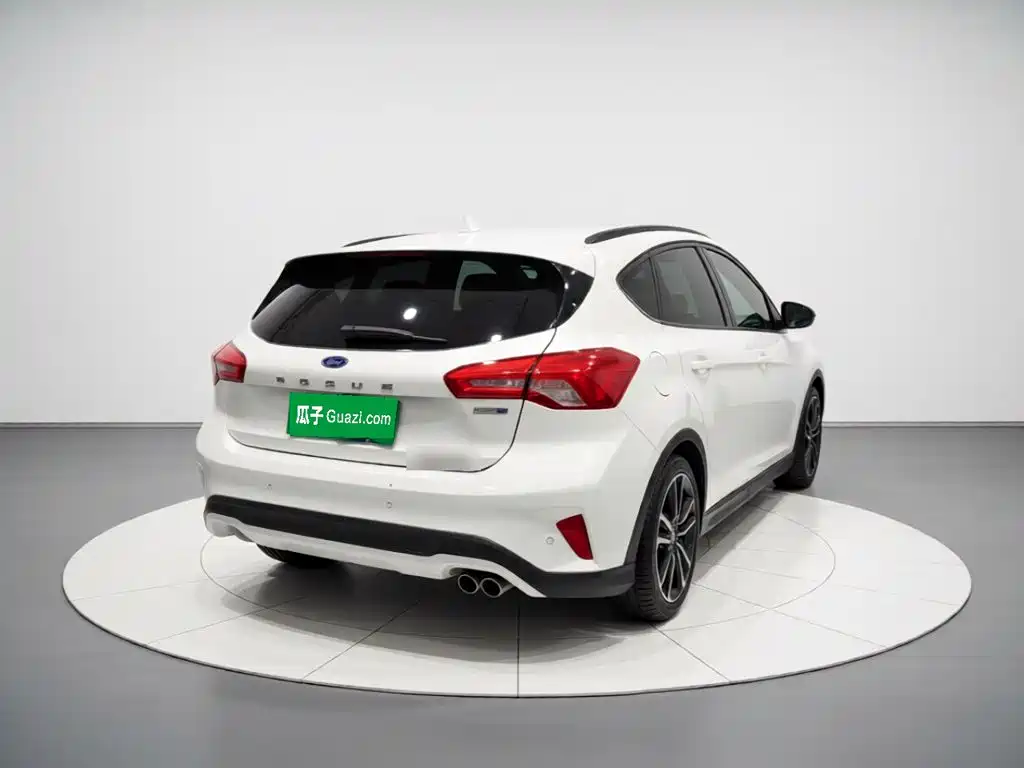 Ford Focus Active — фото 3