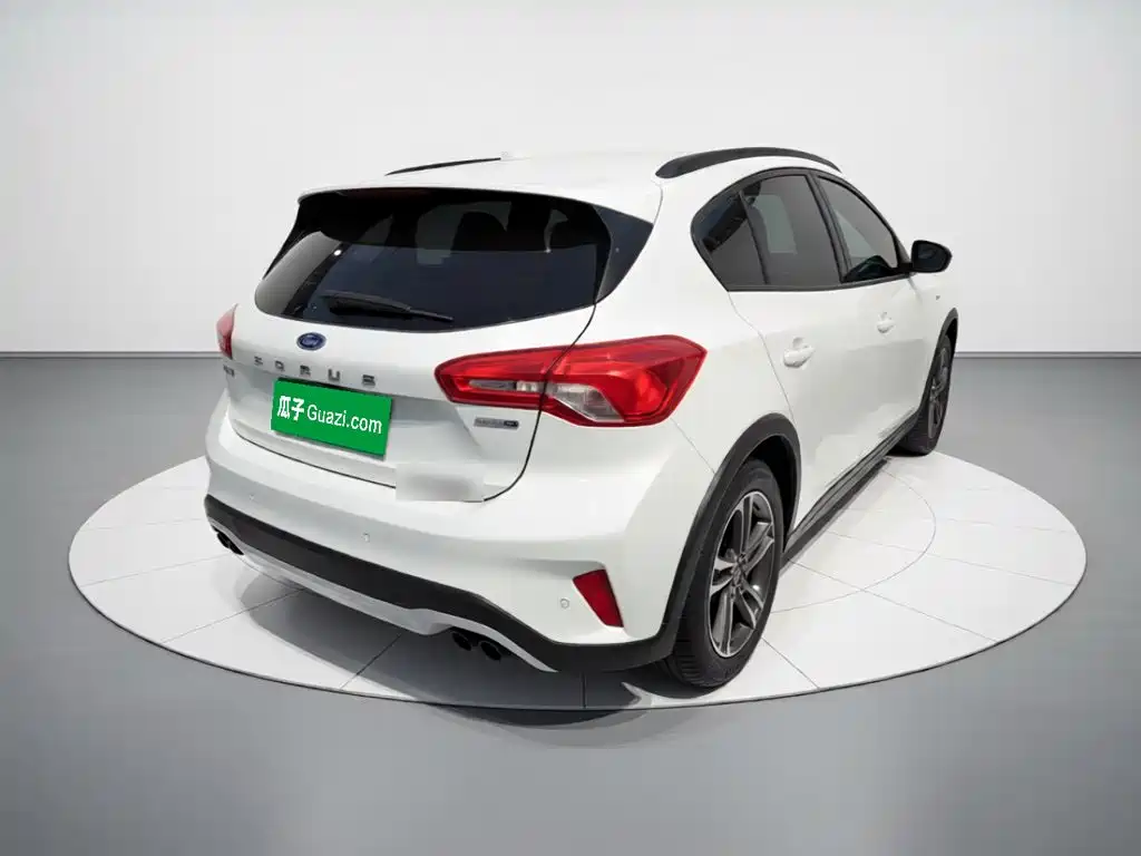 Ford Focus Active — фото 4