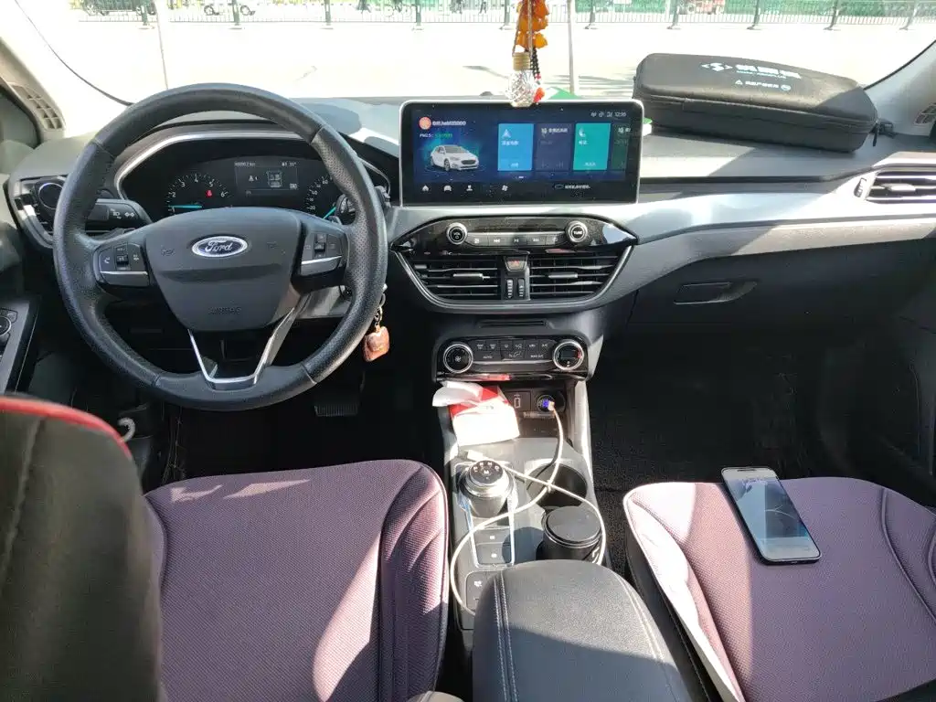Ford Focus Active — фото 5