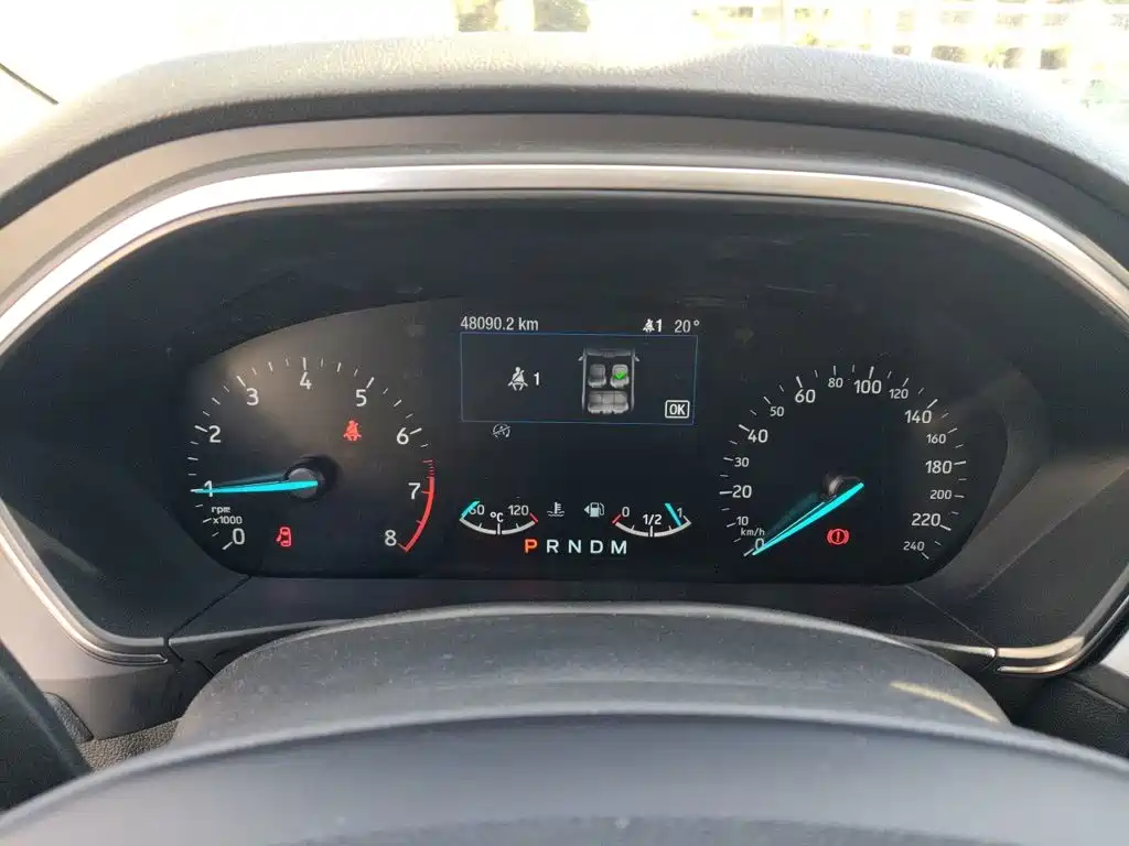 Ford Focus Active — фото 7