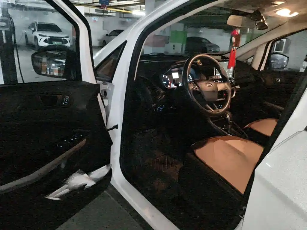 Ford Ecosport — фото 14