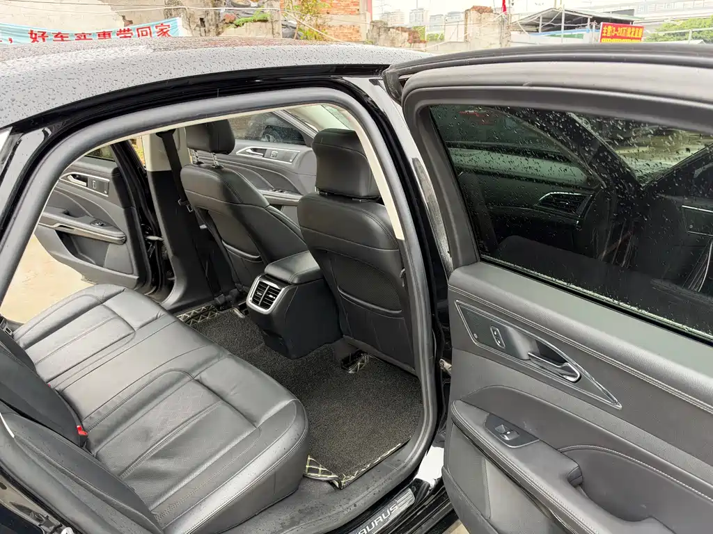 Ford Taurus — фото 11