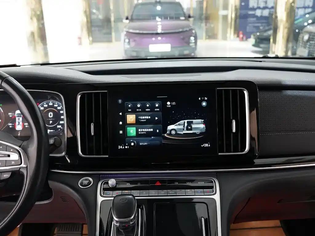 GAC Motor Trumpchi M8 — фото 10