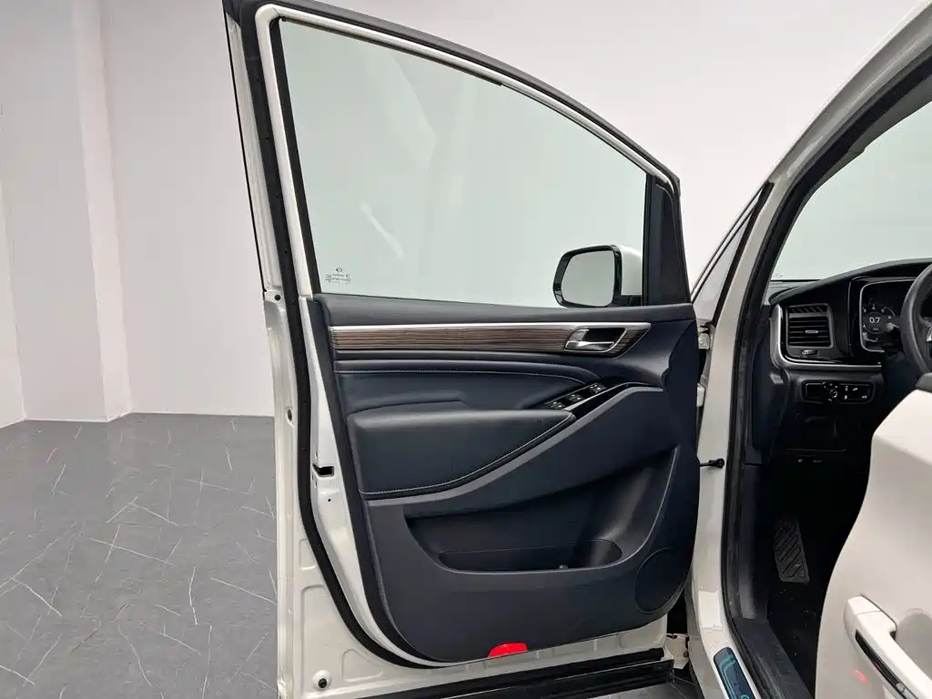 GAC Motor Trumpchi M8 — фото 13