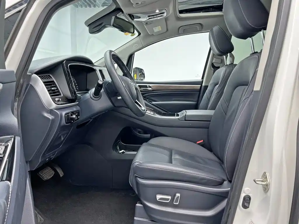 GAC Motor Trumpchi M8 — фото 15