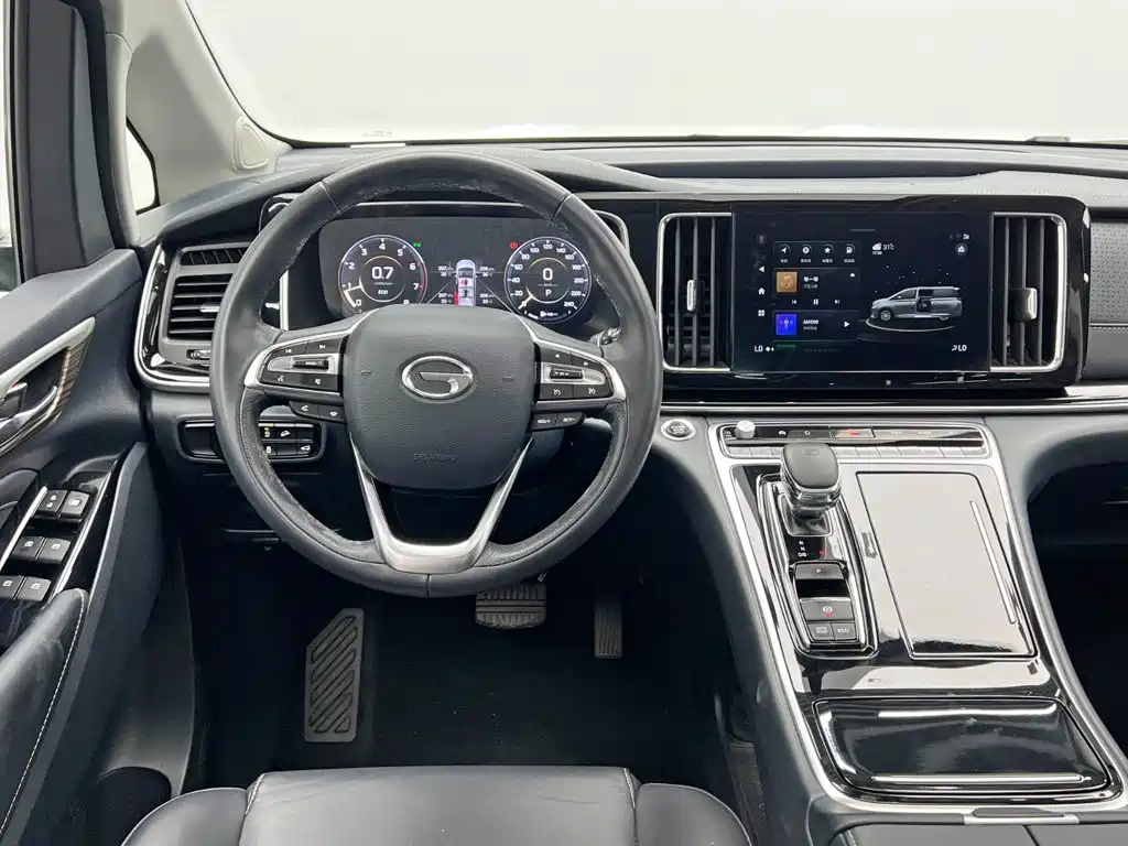 GAC Motor Trumpchi M8 — фото 21