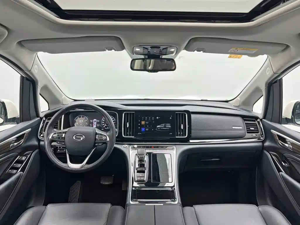 GAC Motor Trumpchi M8 — фото 24