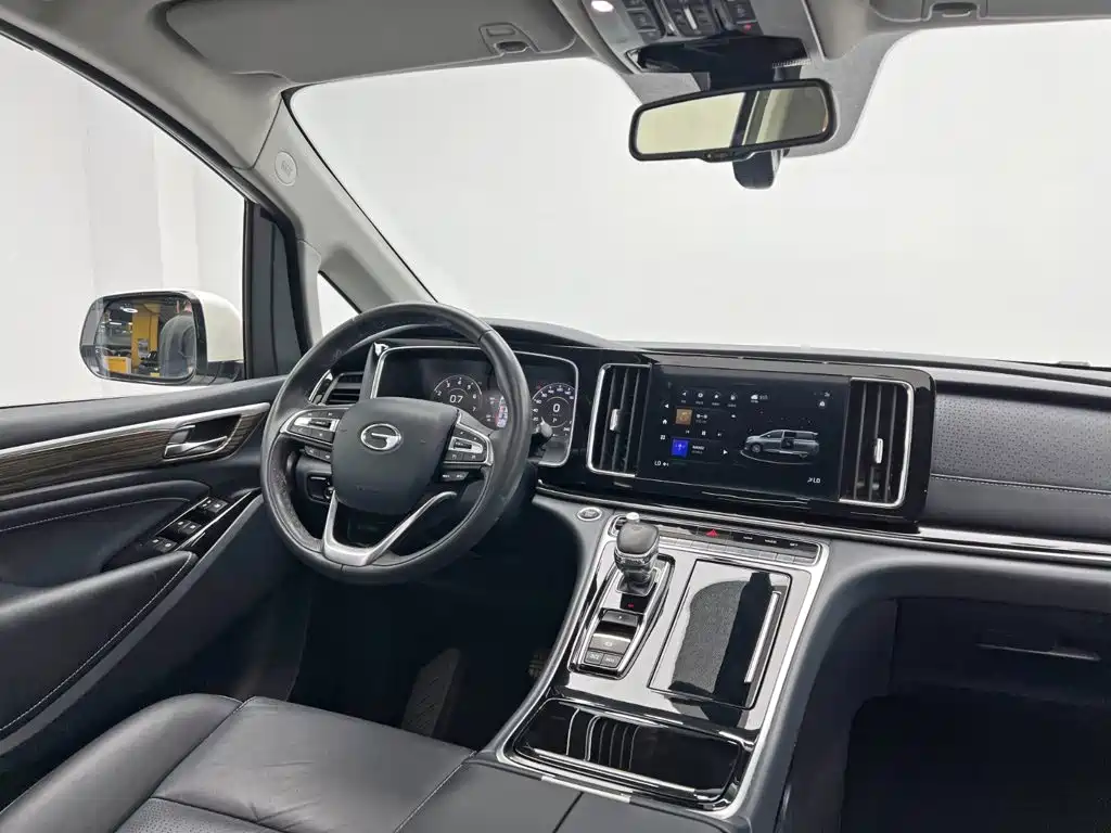 GAC Motor Trumpchi M8 — фото 25