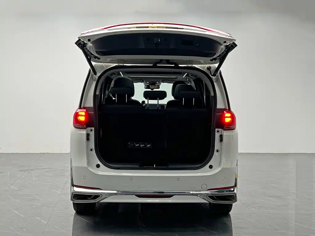 GAC Motor Trumpchi M8 — фото 9