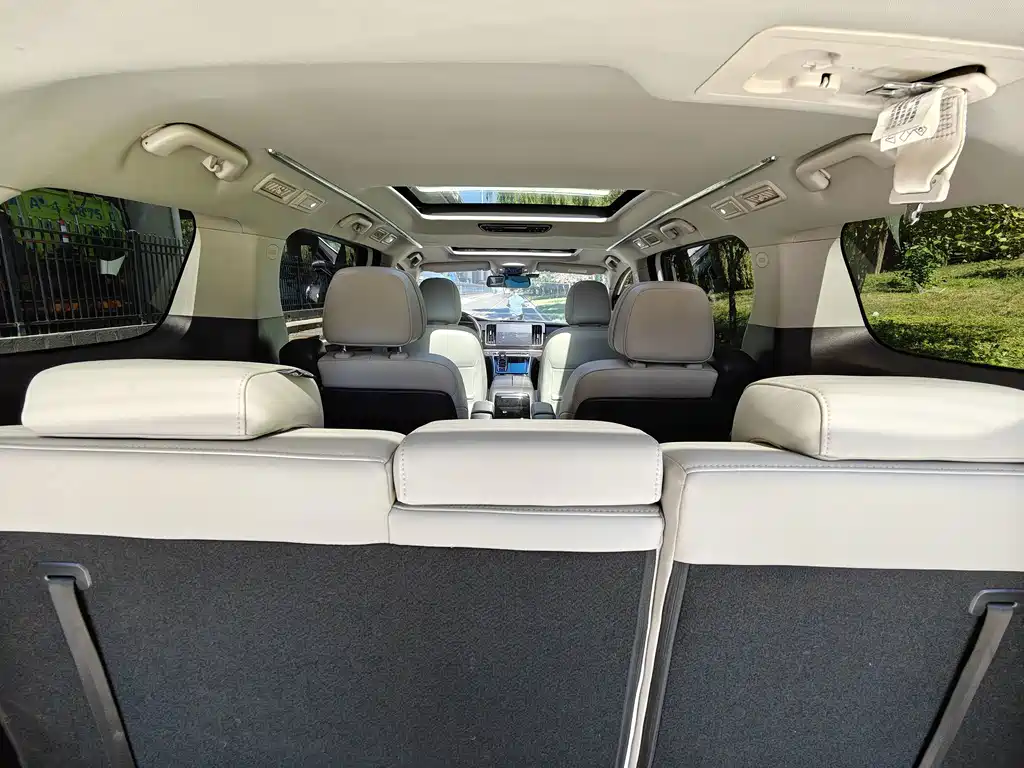 GAC Motor Trumpchi M8 — фото 13