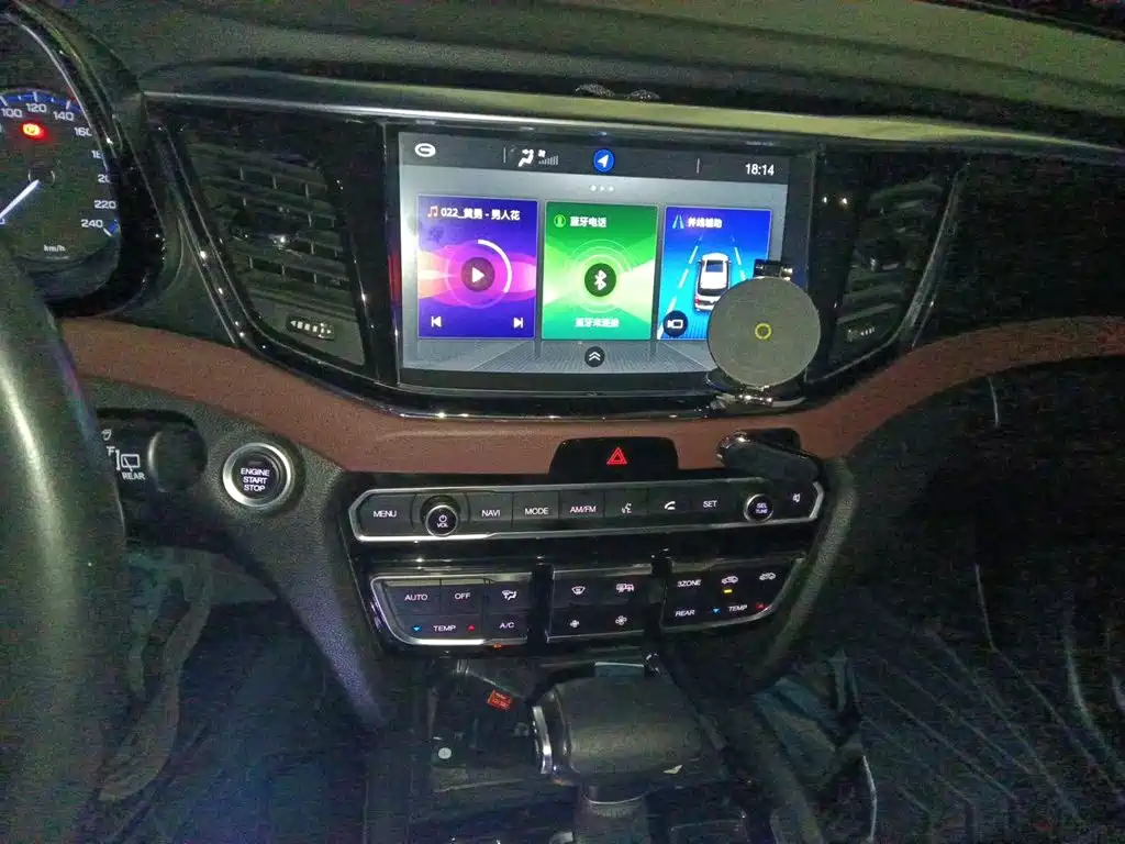 GAC Motor Trumpchi GS8 — фото 14