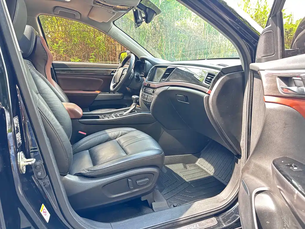 GAC Motor Trumpchi GS8 — фото 11