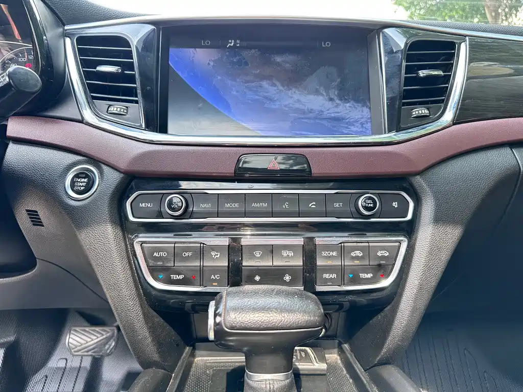 GAC Motor Trumpchi GS8 — фото 14