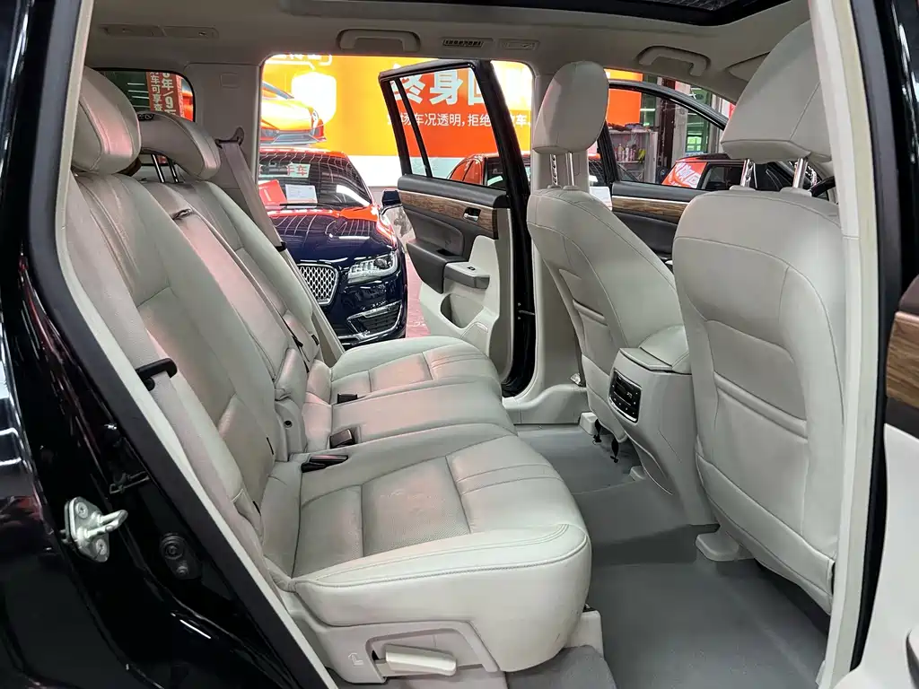 GAC Motor Trumpchi GS8 — фото 11