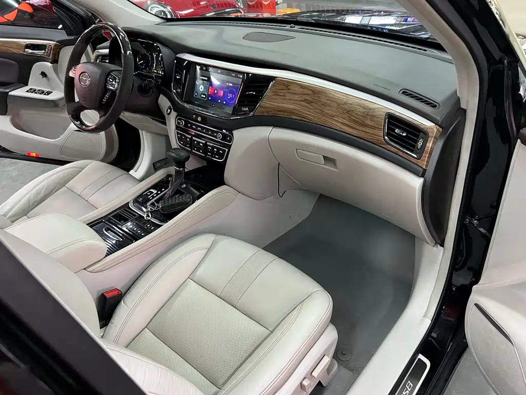 GAC Motor Trumpchi GS8 — фото 9