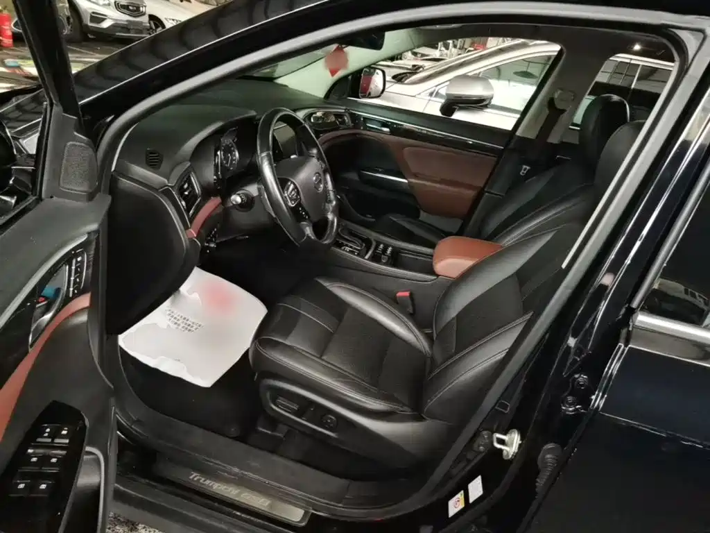 GAC Motor Trumpchi GS8 — фото 15