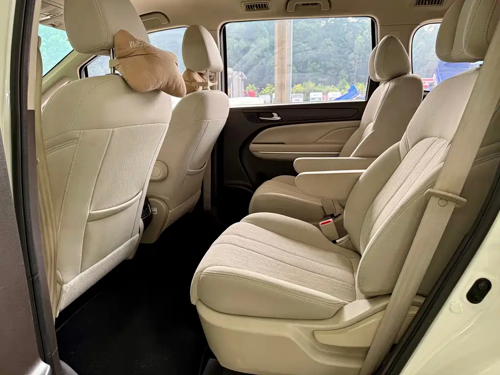 GAC Motor Trumpchi M6 — фото 8