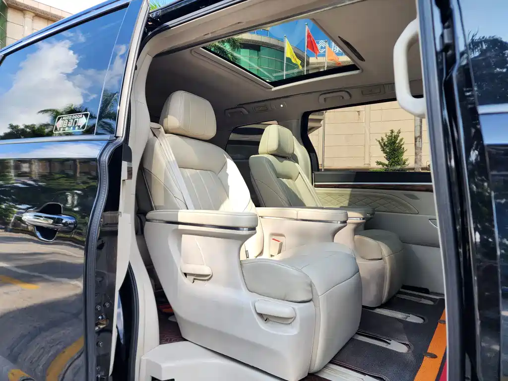GAC Motor Trumpchi M8 — фото 11