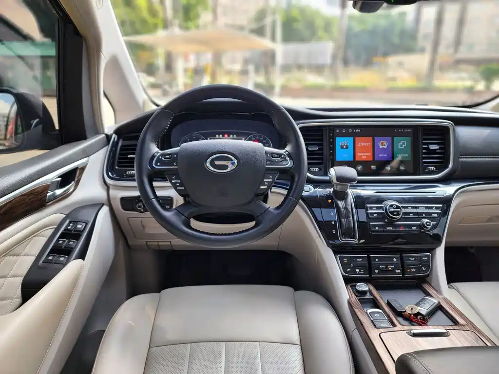 GAC Motor Trumpchi M8 — фото 15