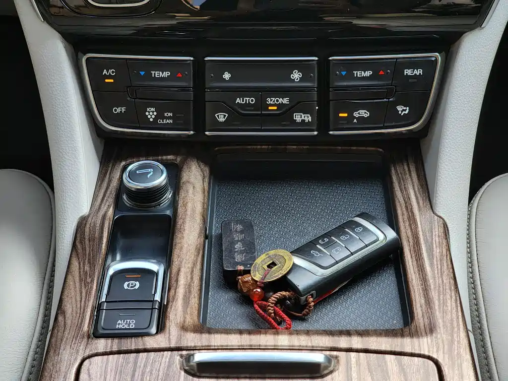 GAC Motor Trumpchi M8 — фото 19