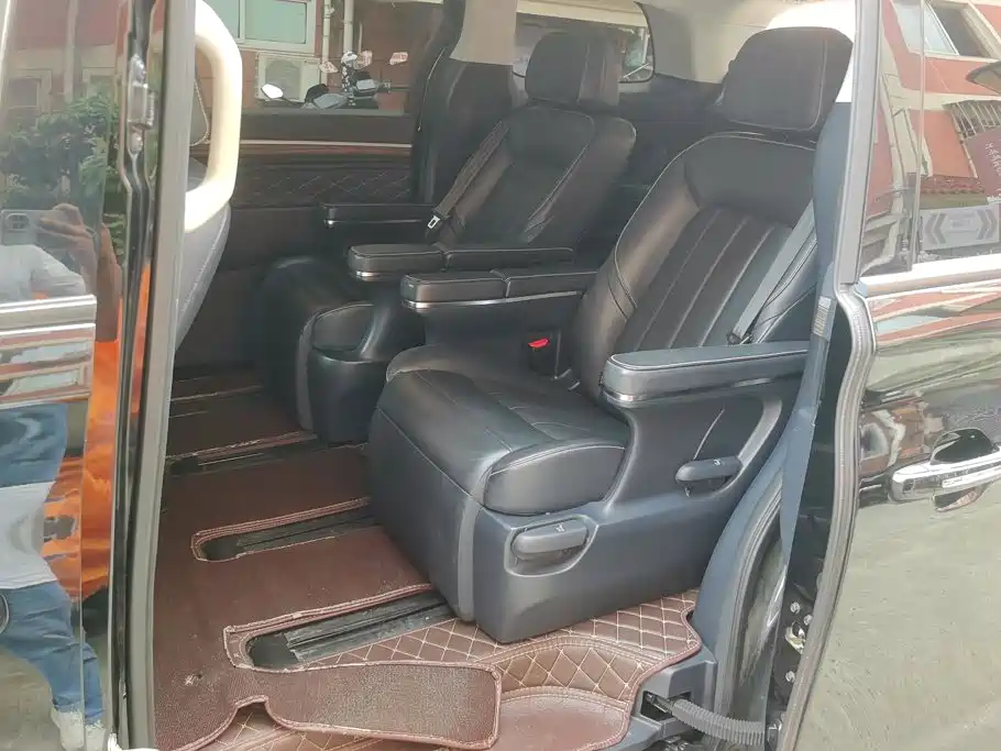 GAC Motor Trumpchi M8 — фото 11