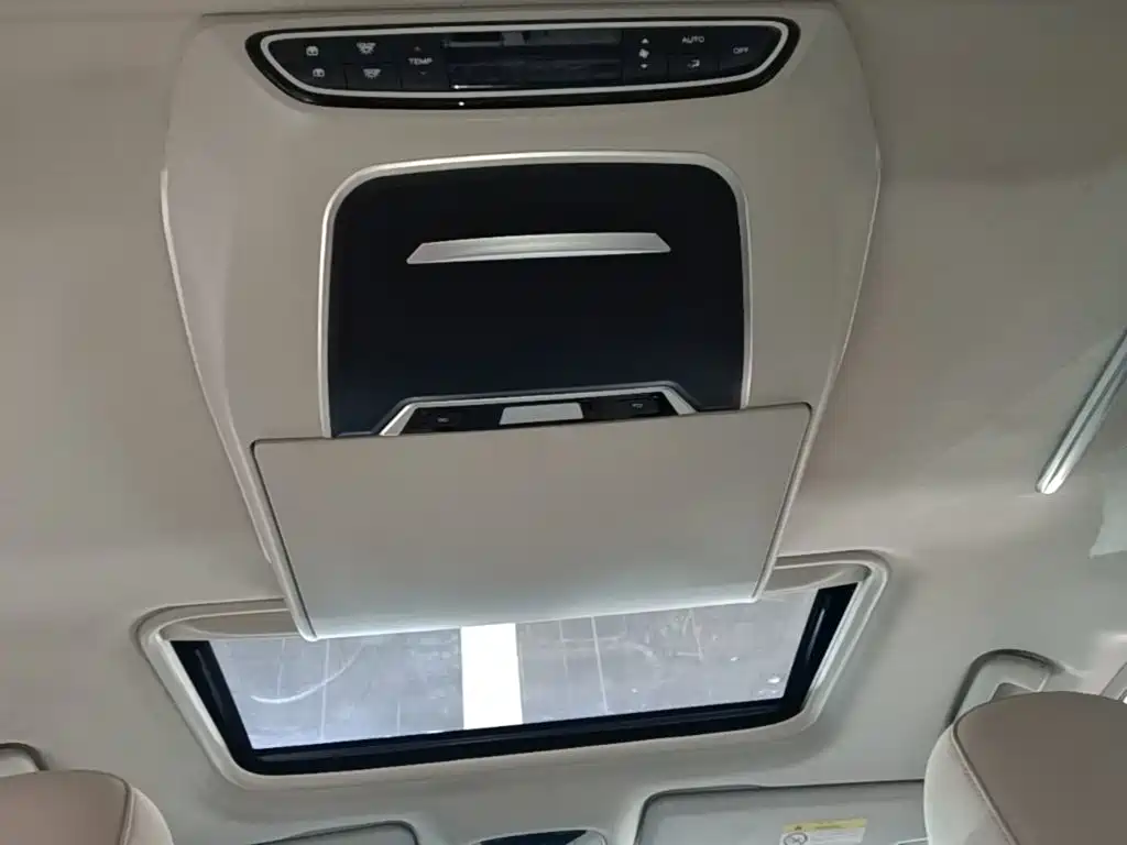 GAC Motor Trumpchi M8 — фото 18