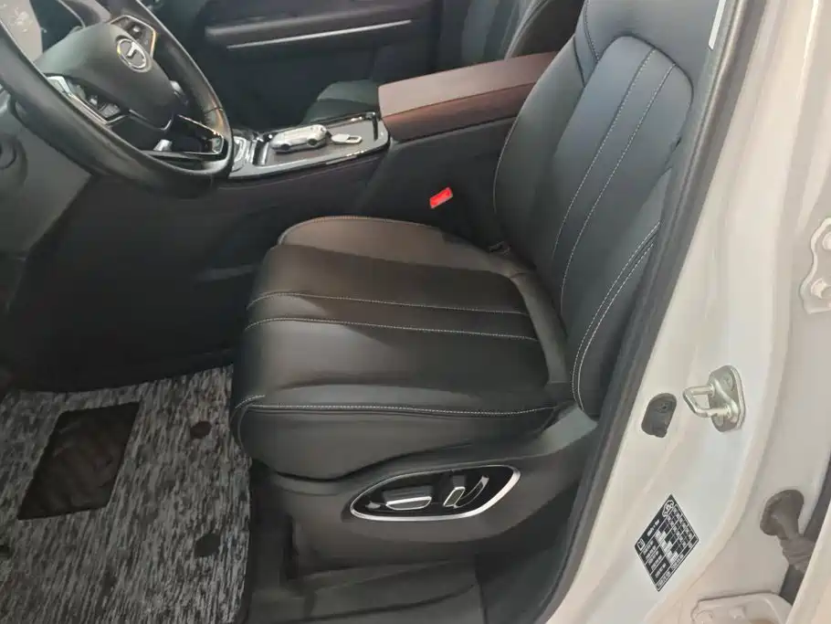 GAC Motor Trumpchi M6 — фото 6