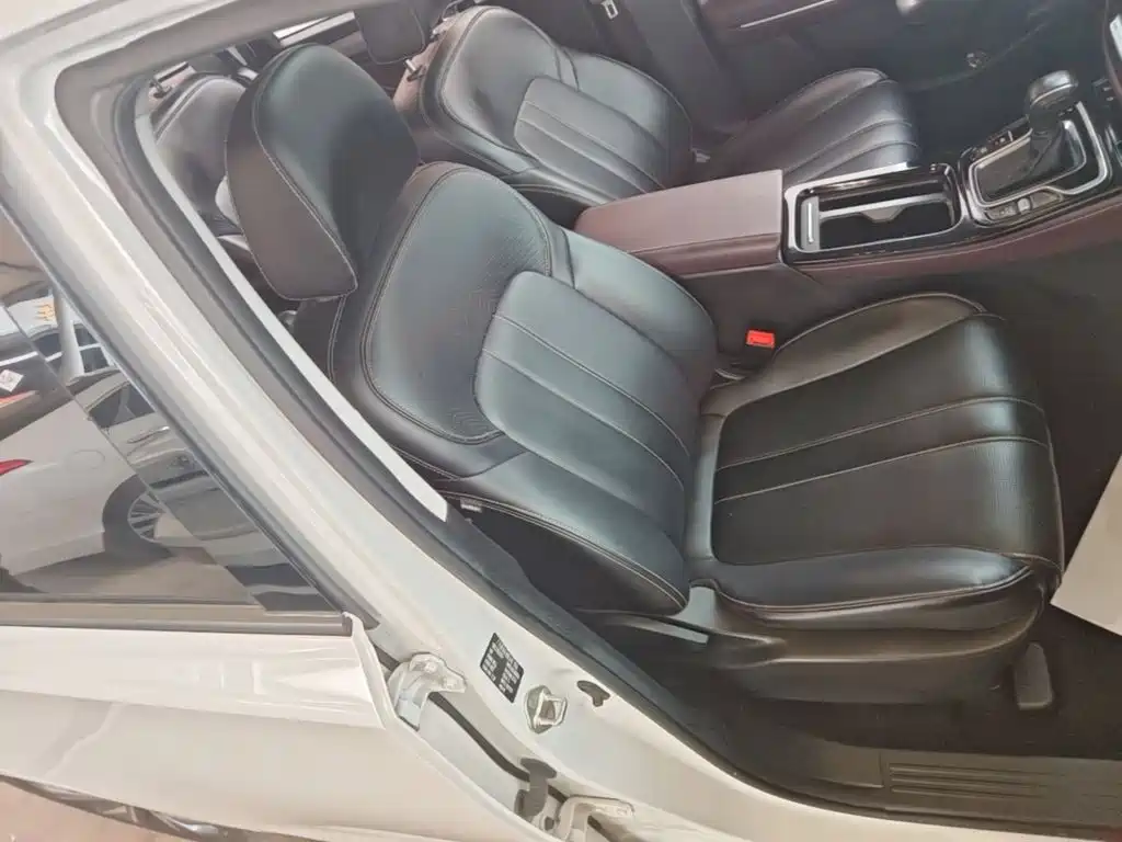 GAC Motor Trumpchi M6 — фото 25