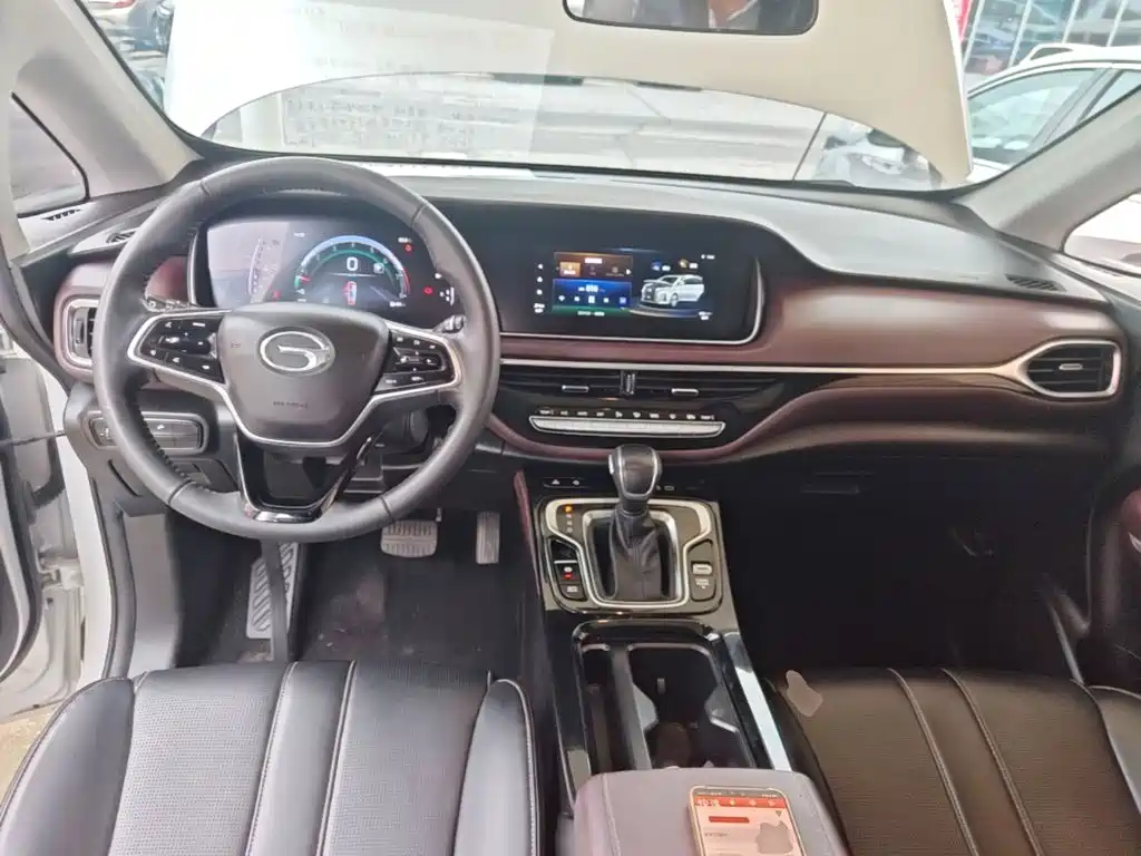 GAC Motor Trumpchi M6 — фото 10