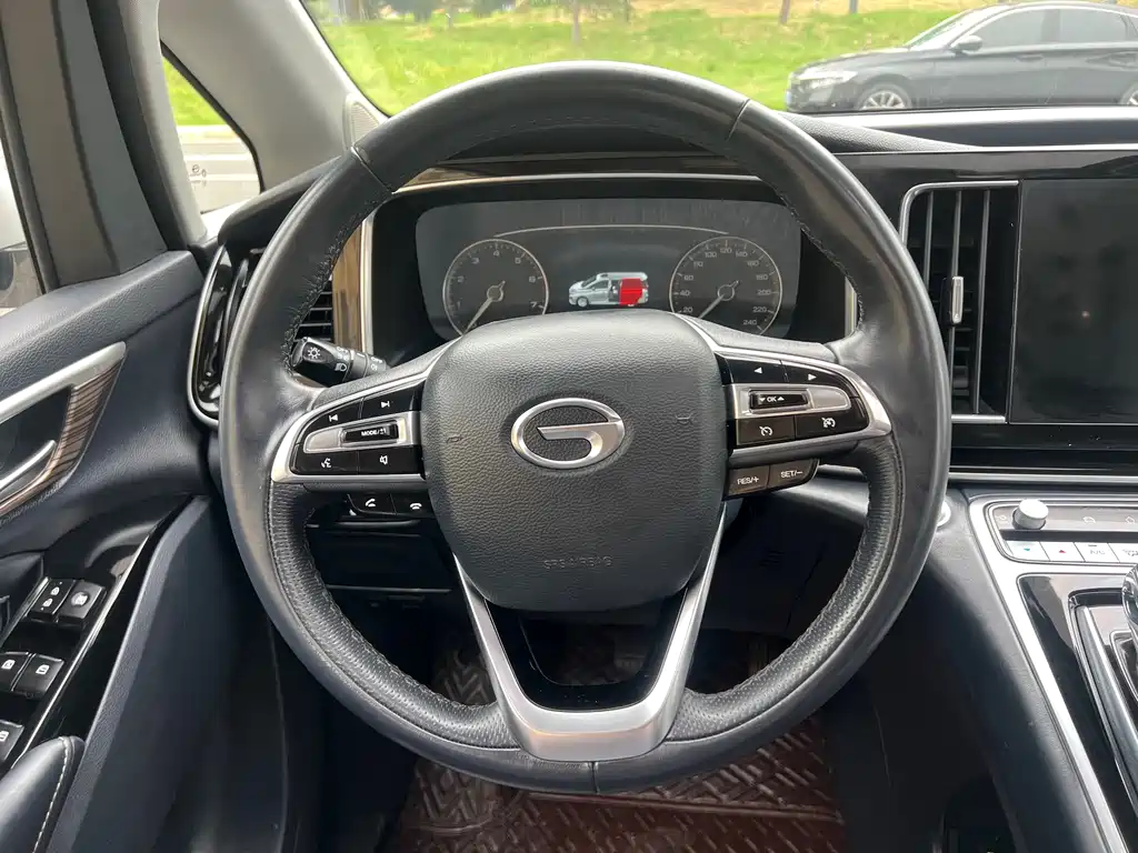 GAC Motor Trumpchi M8 — фото 14