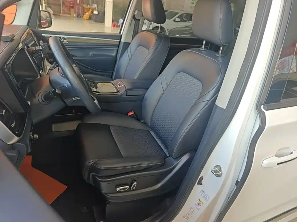 GAC Motor Trumpchi M8 — фото 15