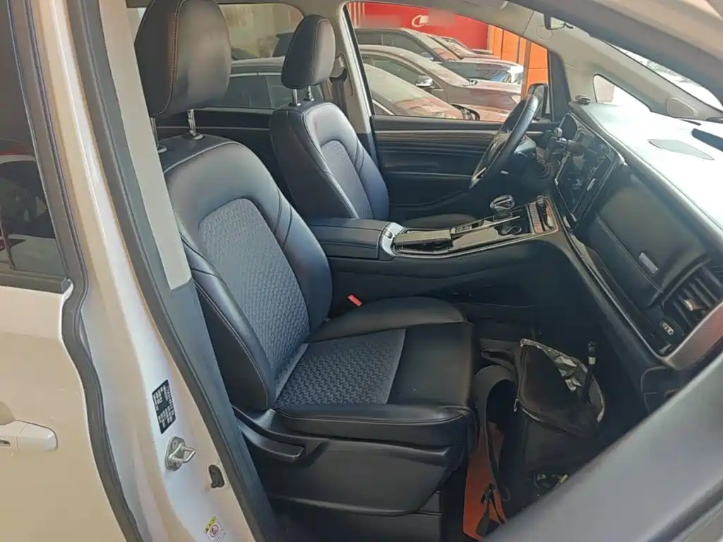 GAC Motor Trumpchi M8 — фото 25