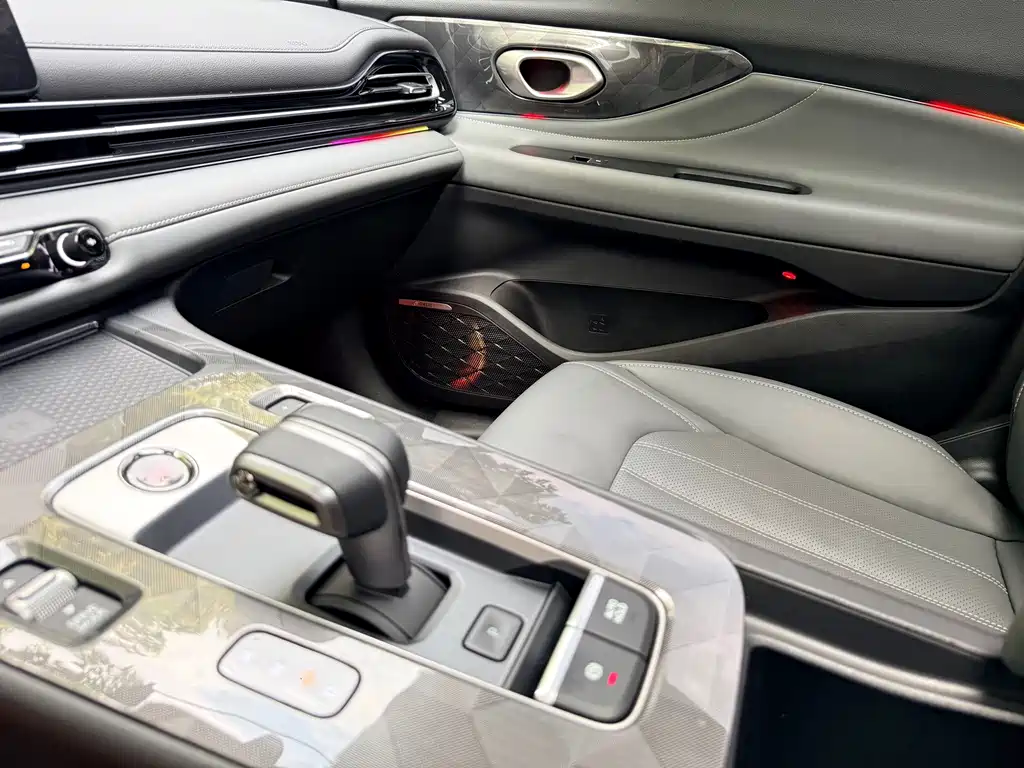 GAC Motor Shadow Leopard — фото 19