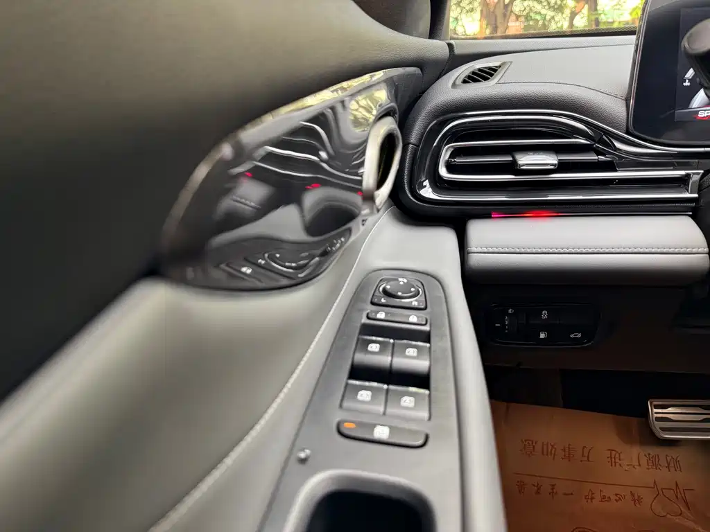 GAC Motor Shadow Leopard — фото 20