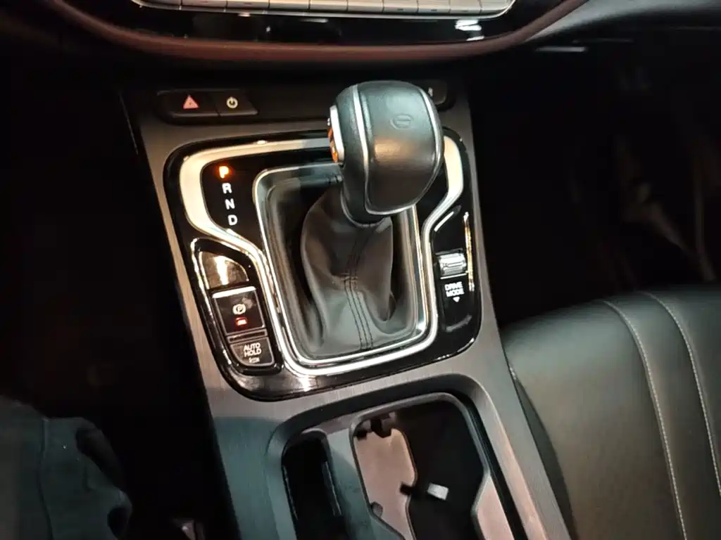 GAC Motor Trumpchi M6 — фото 14