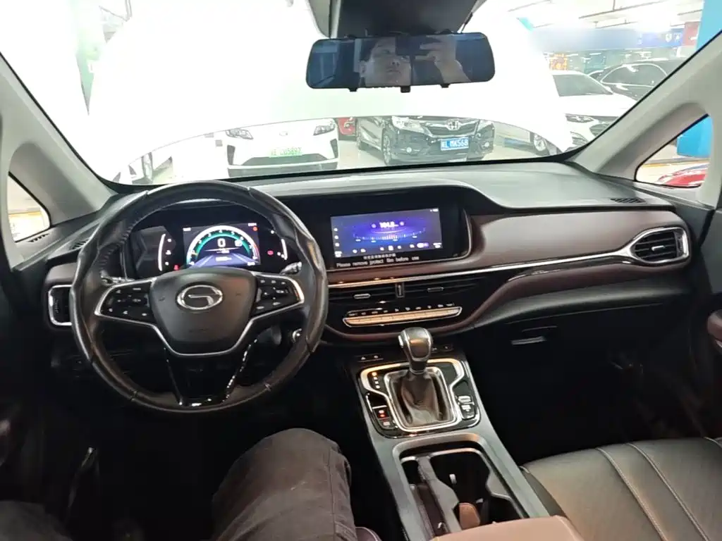 GAC Motor Trumpchi M6 — фото 10