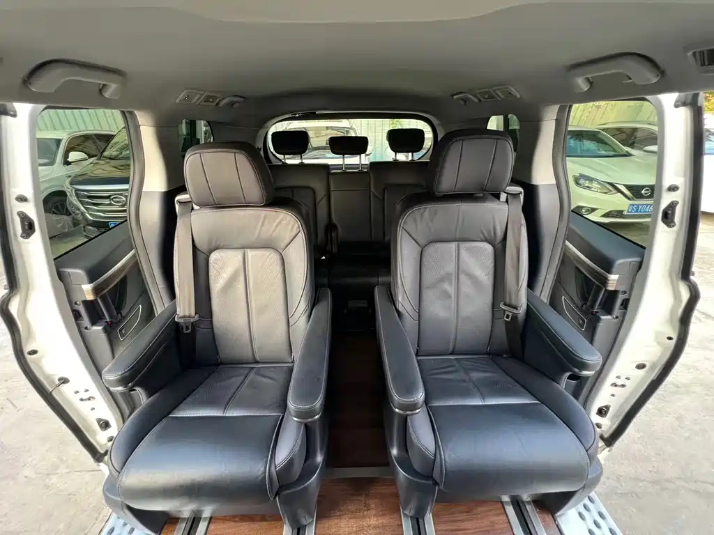 GAC Motor Trumpchi M8 — фото 11